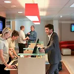Ibis Loriol 3*