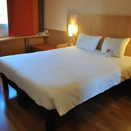 Ibis Loriol Hotel