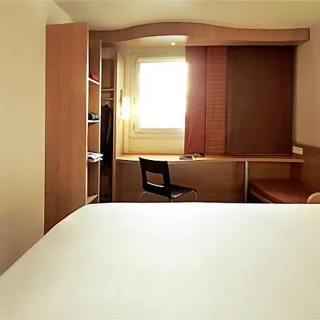Ibis Loriol 호텔 르푸징