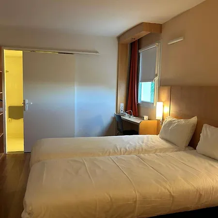 Ξενοδοχείο Ibis Loriol 3*
