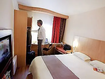 Ibis Loriol
