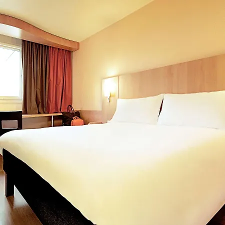 Hotel Ibis Loriol 3*